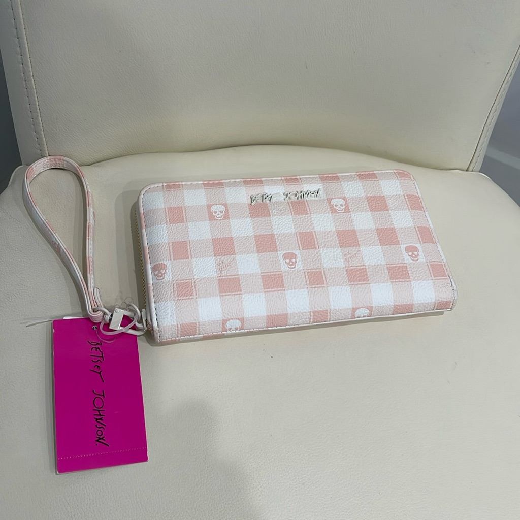 Betsey Johnson White/Pink Mini "Skulls" & "Hearts" Checkered Zip Around Wallet